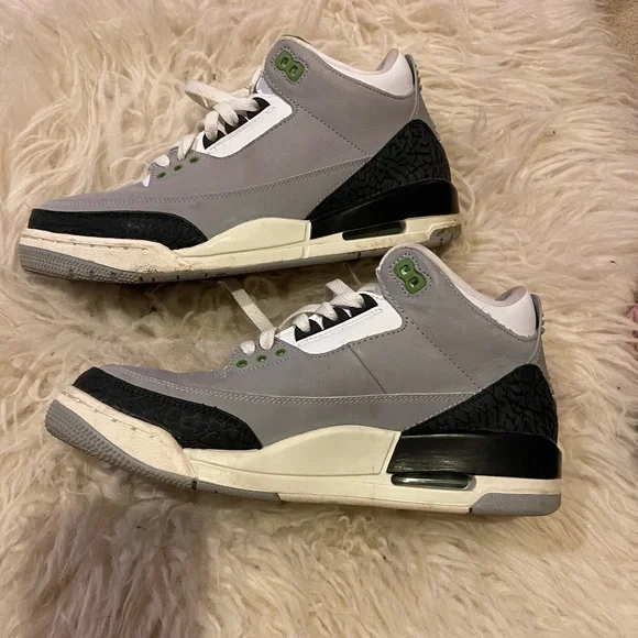 Nike Air Jordan 4 Retro Chlorophyll - Picture 3 of 6